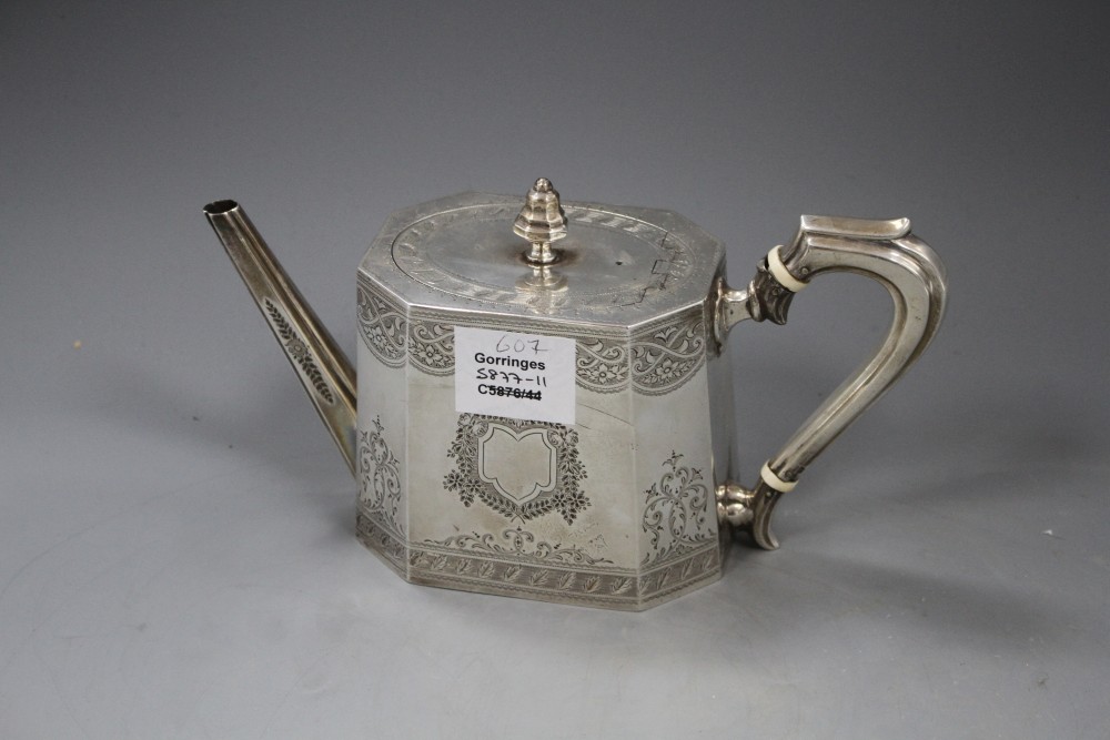 A late Victorian silver octagonal teapot by Mappin & Webb, Sheffield, 1893, gross height, 13.3cm, 21.5 oz.